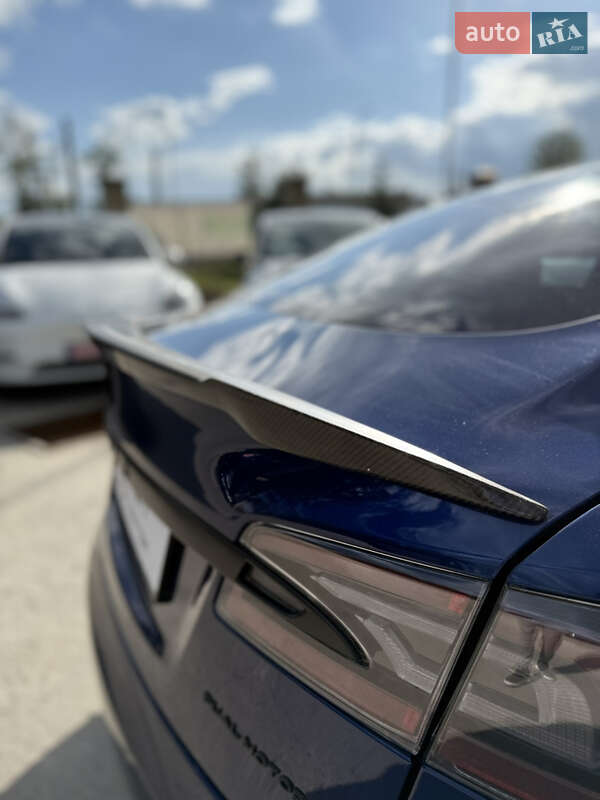Лифтбек Tesla Model S 2019 в Виннице