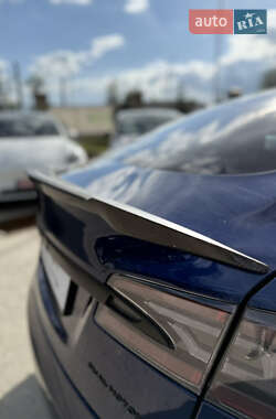 Лифтбек Tesla Model S 2019 в 