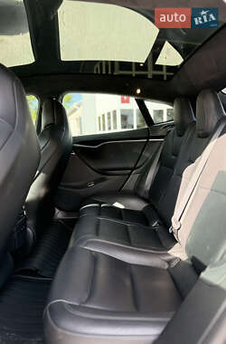 Лифтбек Tesla Model S 2019 в 