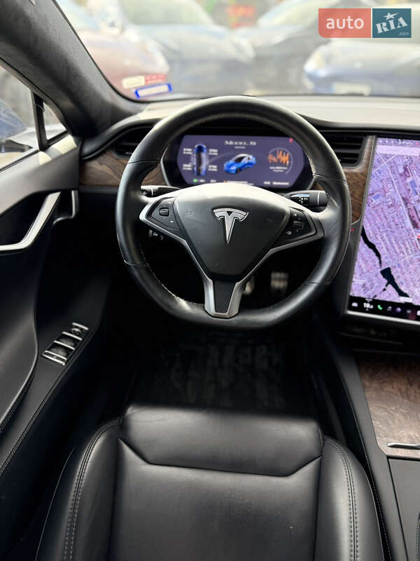 Лифтбек Tesla Model S 2019 в Виннице