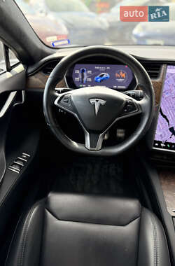 Лифтбек Tesla Model S 2019 в 
