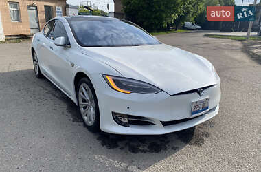 Ліфтбек Tesla Model S 2016 в 