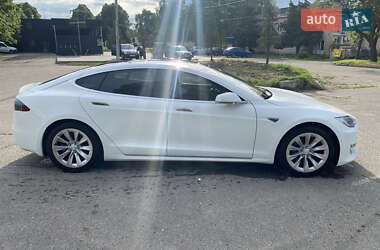 Ліфтбек Tesla Model S 2016 в 