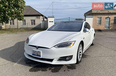 Ліфтбек Tesla Model S 2016 в 