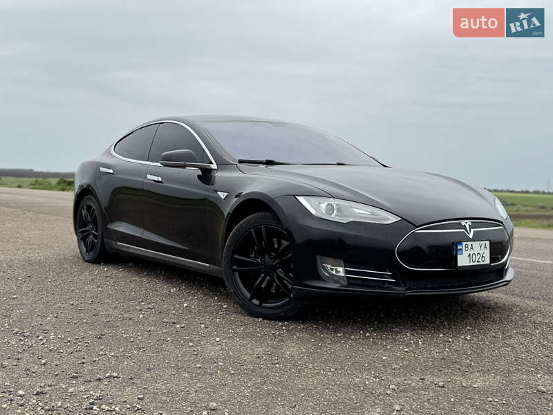 Ліфтбек Tesla Model S 2014 в Миколаєві