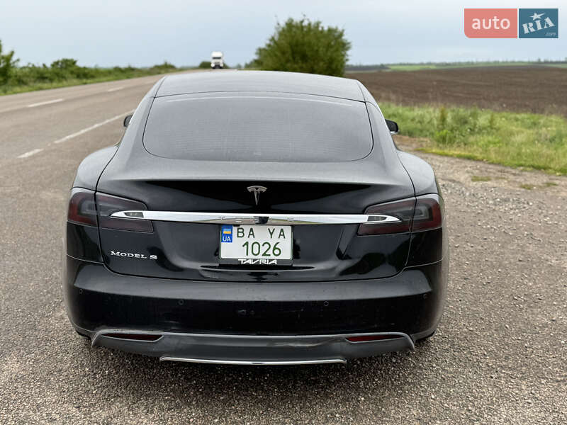 Ліфтбек Tesla Model S 2014 в Миколаєві