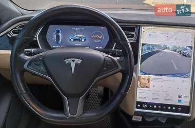 Ліфтбек Tesla Model S 2016 в 