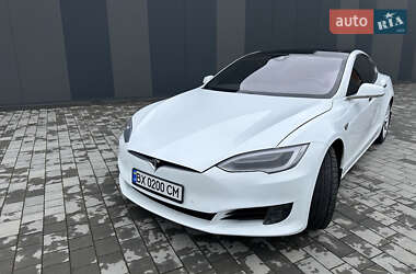 Лифтбек Tesla Model S 2016 в 