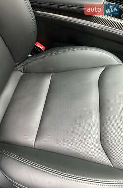 Лифтбек Tesla Model S 2022 в 