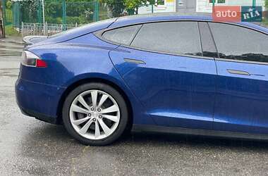 Ліфтбек Tesla Model S 2015 в 
