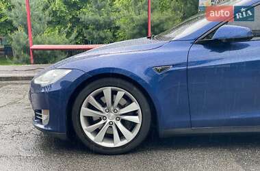Ліфтбек Tesla Model S 2015 в 