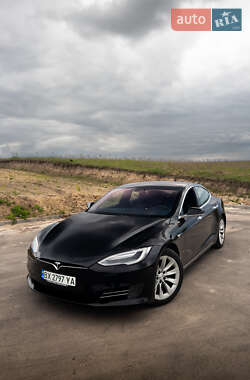 Ліфтбек Tesla Model S 2017 в Рівному