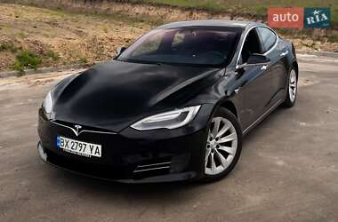 Лифтбек Tesla Model S 2017 в 