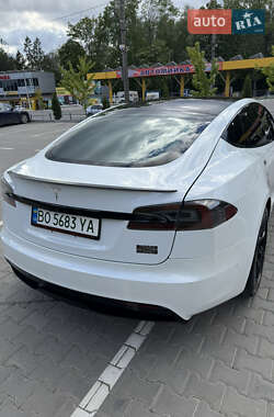 Лифтбек Tesla Model S 2021 в 