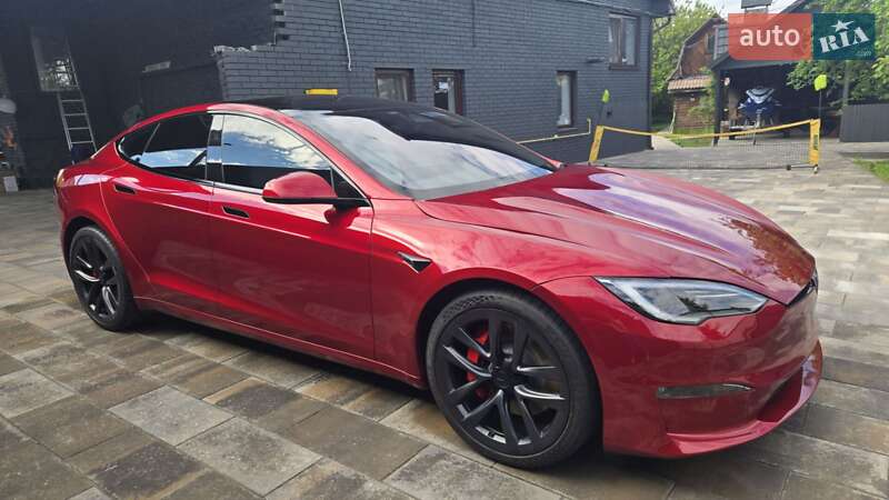 Лифтбек Tesla Model S 2023 в Киеве