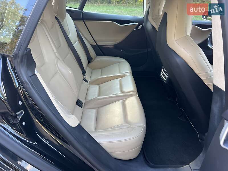 Лифтбек Tesla Model S 2015 в Житомире фото 29 Лифтбек Tesla Model S 2015 в Житомире