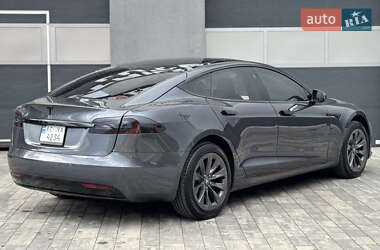 Лифтбек Tesla Model S 2017 в 
