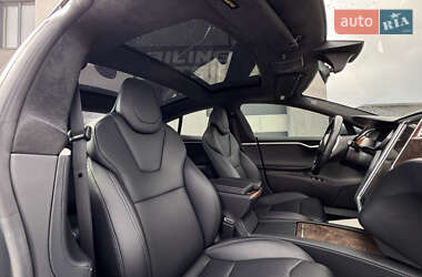 Лифтбек Tesla Model S 2017 в 