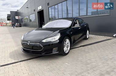 Лифтбек Tesla Model S 2014 в 