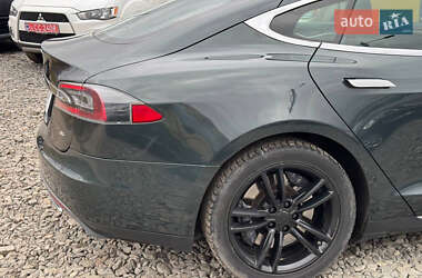 Лифтбек Tesla Model S 2014 в 