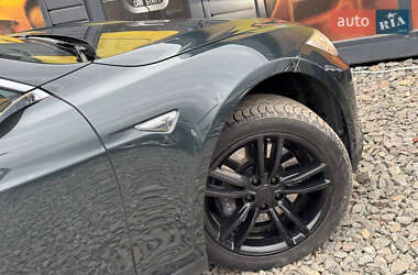 Лифтбек Tesla Model S 2014 в 