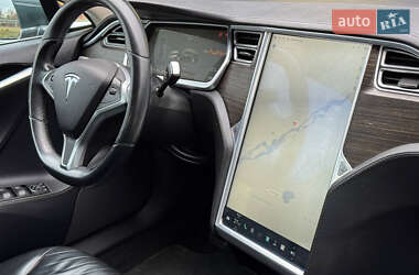 Лифтбек Tesla Model S 2014 в 
