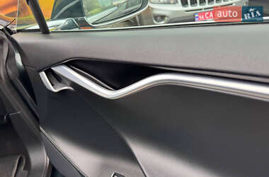 Лифтбек Tesla Model S 2014 в 