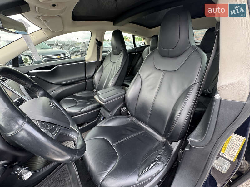 Лифтбек Tesla Model S 2015 в Киеве