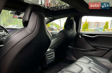 Лифтбек Tesla Model S 2017 в 