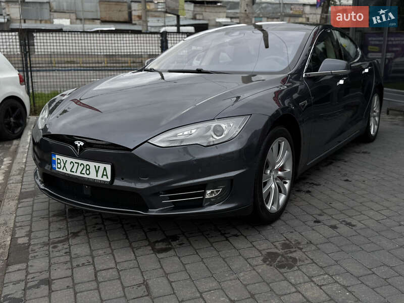 Tesla Model S 2014