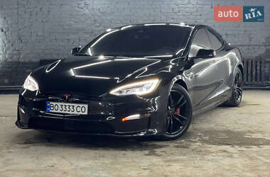 Ліфтбек Tesla Model S 2015 в Тернополі