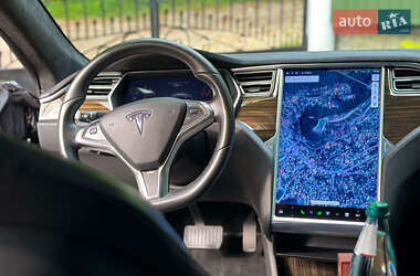 Лифтбек Tesla Model S 2015 в 