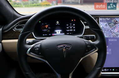 Лифтбек Tesla Model S 2016 в 