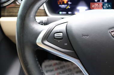 Лифтбек Tesla Model S 2016 в 