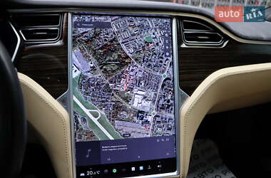 Лифтбек Tesla Model S 2016 в 