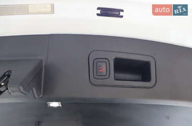 Лифтбек Tesla Model S 2016 в 