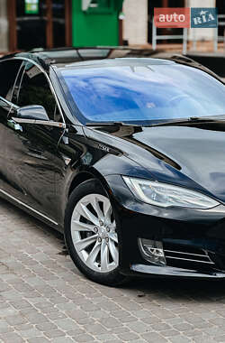 Лифтбек Tesla Model S 2018 в 