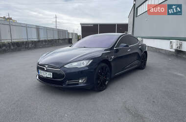 Лифтбек Tesla Model S 2014 в 
