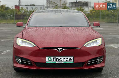 Лифтбек Tesla Model S 2019 в 