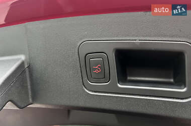Лифтбек Tesla Model S 2019 в 