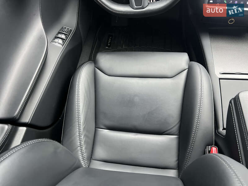 Ліфтбек Tesla Model S 2019 в Києві