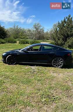 Ліфтбек Tesla Model S 2015 в 