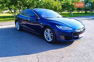 Лифтбек Tesla Model S 2016 в 