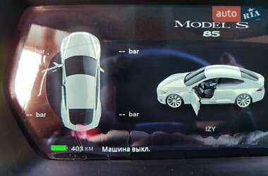Ліфтбек Tesla Model S 2014 в 