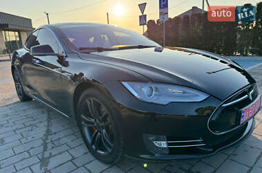 Лифтбек Tesla Model S 2013 в 