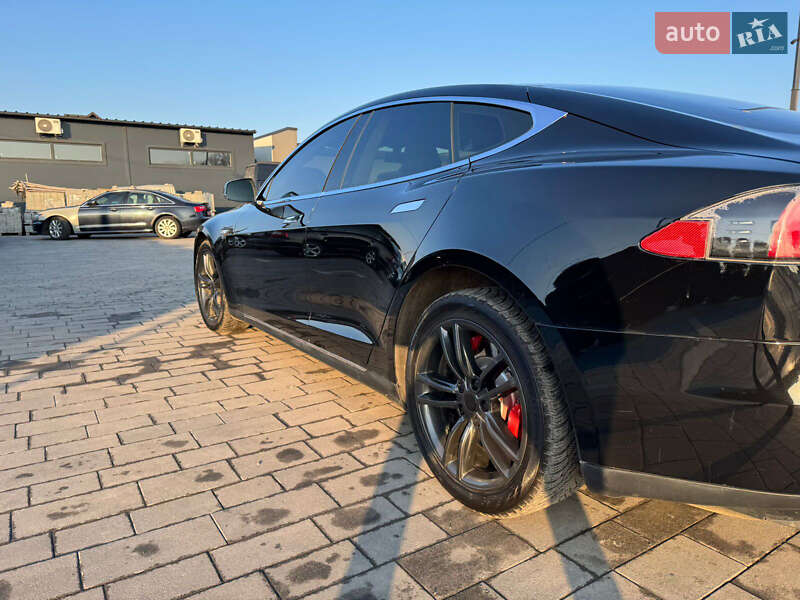 Ліфтбек Tesla Model S 2013 в Луцьку