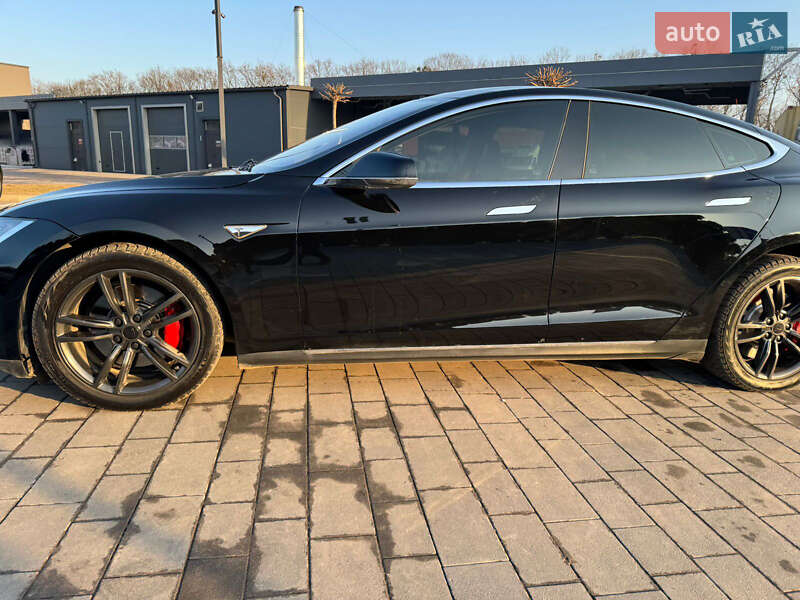 Ліфтбек Tesla Model S 2013 в Луцьку