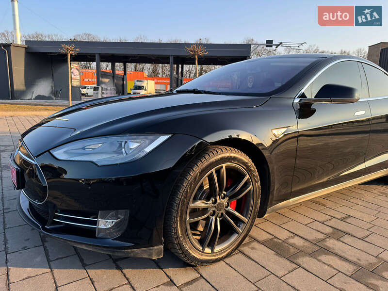 Ліфтбек Tesla Model S 2013 в Луцьку