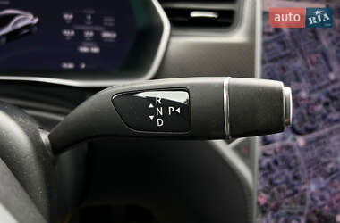 Лифтбек Tesla Model S 2019 в 