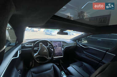 Лифтбек Tesla Model S 2015 в 